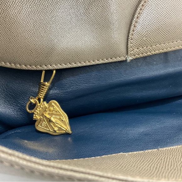 Vintage Gucci Shoulder Handbag - Picture 5 of 16